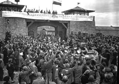 http://www.elmasino.com/322/fotos/mauthausen.jpg