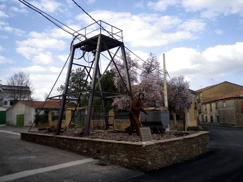 110406-minas-hiendelancina1.jpg