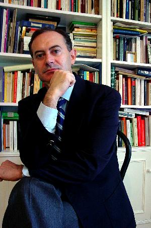 Enrique-Moradiellos.jpg