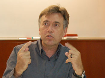 escr06_2.jpg