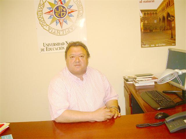 director-centro.jpg