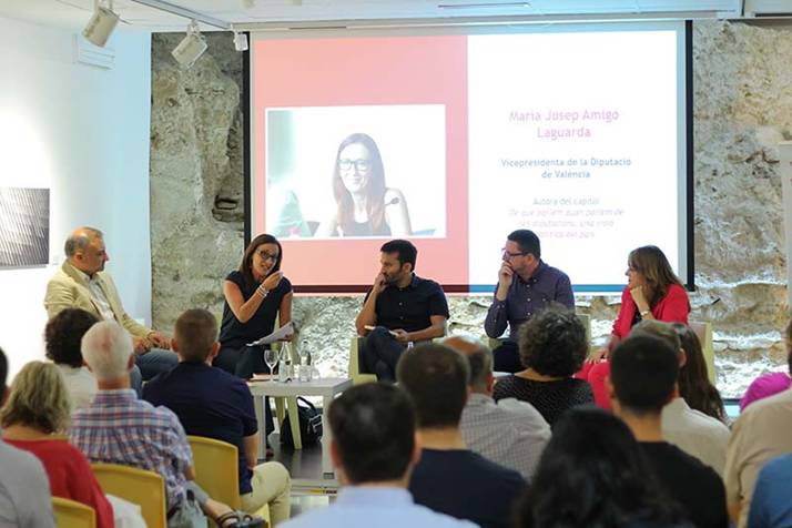 Elies Segu, M. Josep Amig, Vicent Marz, Antoni Martnez i M. Josep Pic en la presentaci del llibre.jpg