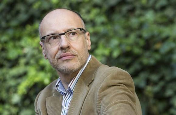 periodista-Xavier-Duran-guardonat-Serra_1570053005_28778934_651x429.jpg