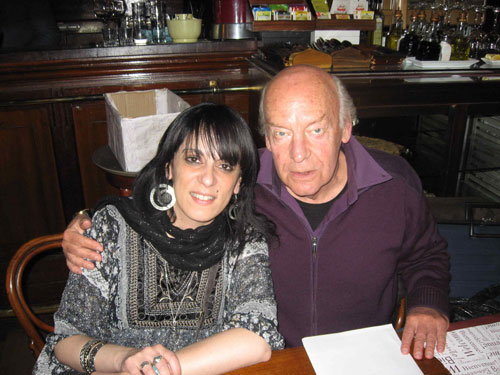 Laura-y-Galeano-y-Laura.jpg