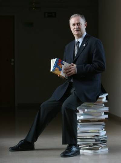 enrique-moradiellos-garcia.jpg